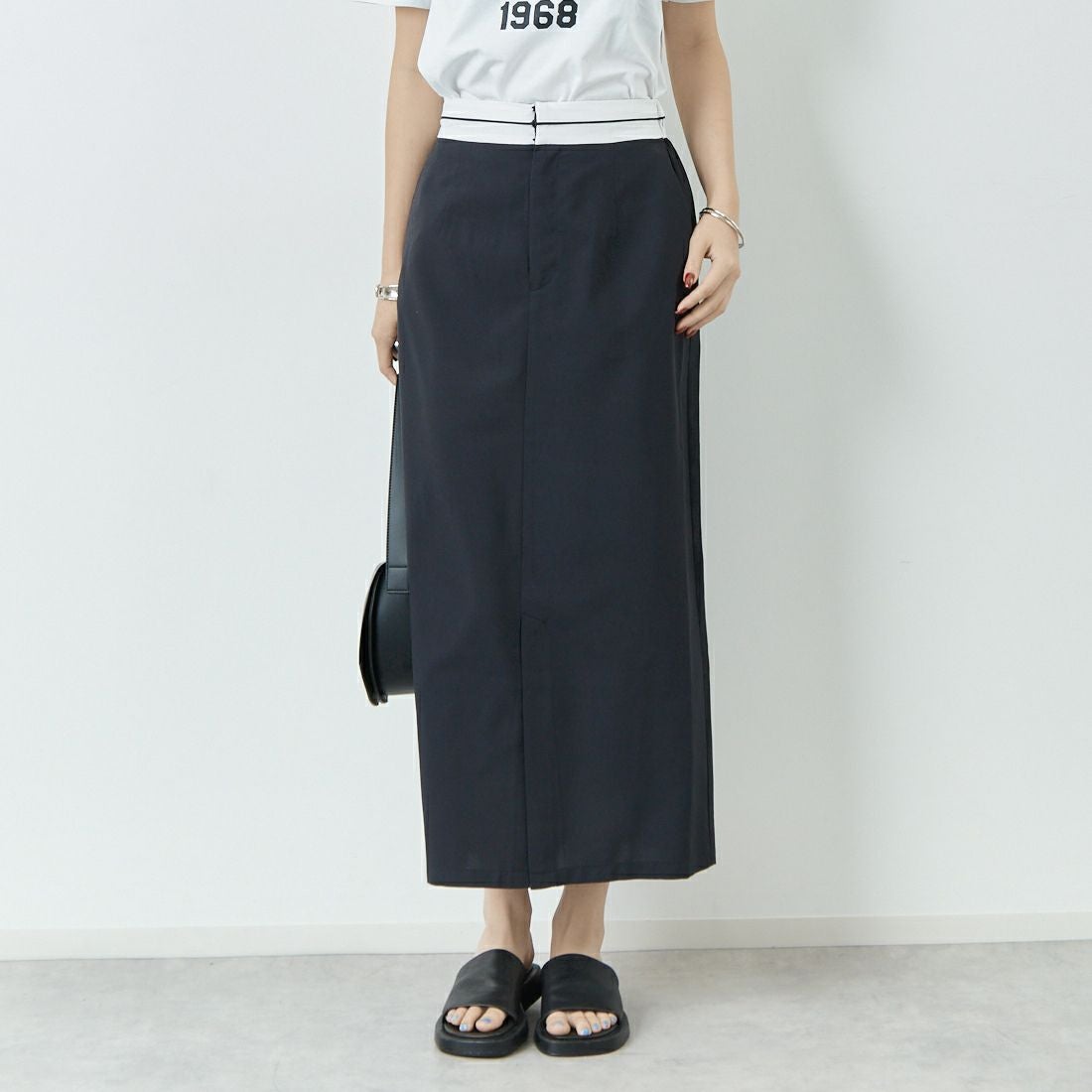 Jeans Factory Clothes [ジーンズファクトリークローズ] シャンブレーエステマーベルトスカート [21255053] 004 ﾌﾞﾗｯｸ &&モデル身長：167cm 着用サイズ：38&&