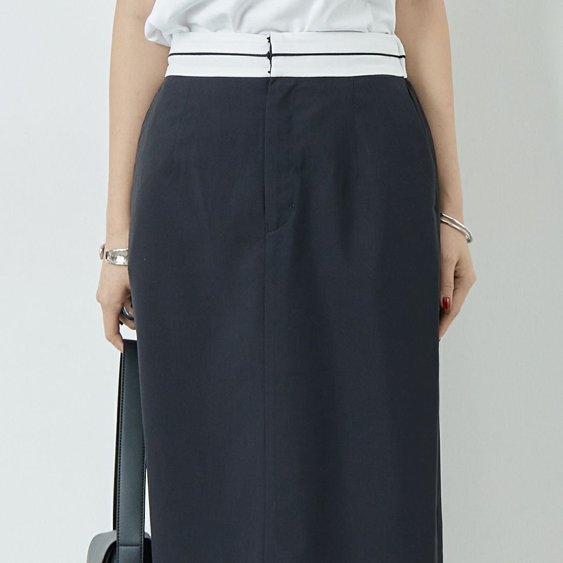 Jeans Factory Clothes [ジーンズファクトリークローズ] シャンブレーエステマーベルトスカート [21255053] 004 ﾌﾞﾗｯｸ &&モデル身長：167cm 着用サイズ：38&&