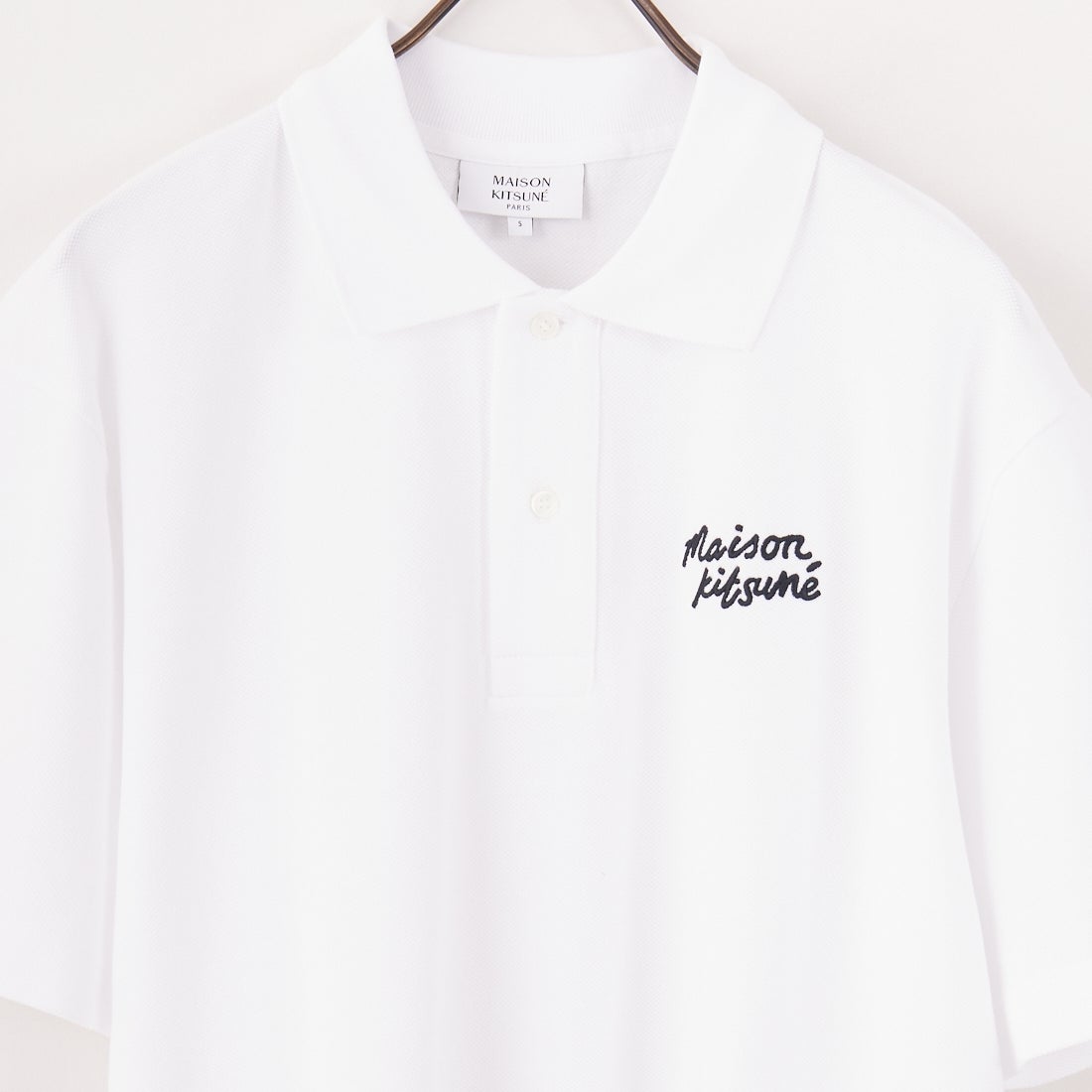 MAISON KITSUNE [メゾン キツネ] ハンドライティング コンフォートポロシャツ [MM00201KJ7010] M186 WT/BK