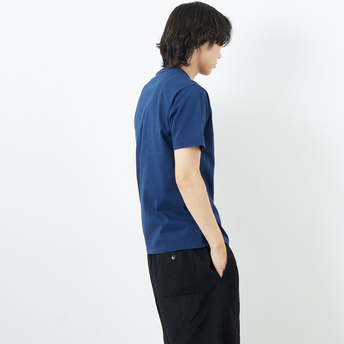 The Endless Summer [エンドレスサマー] TES BUHIテーププリントTシャツ [FT-25574311] 60 NAVY &&モデル身長：179cm 着用サイズ：M&&ummer [エンドレスサマー] TES BUHIテーププリントTシャツ [FT-25574311] 60 NAVY
