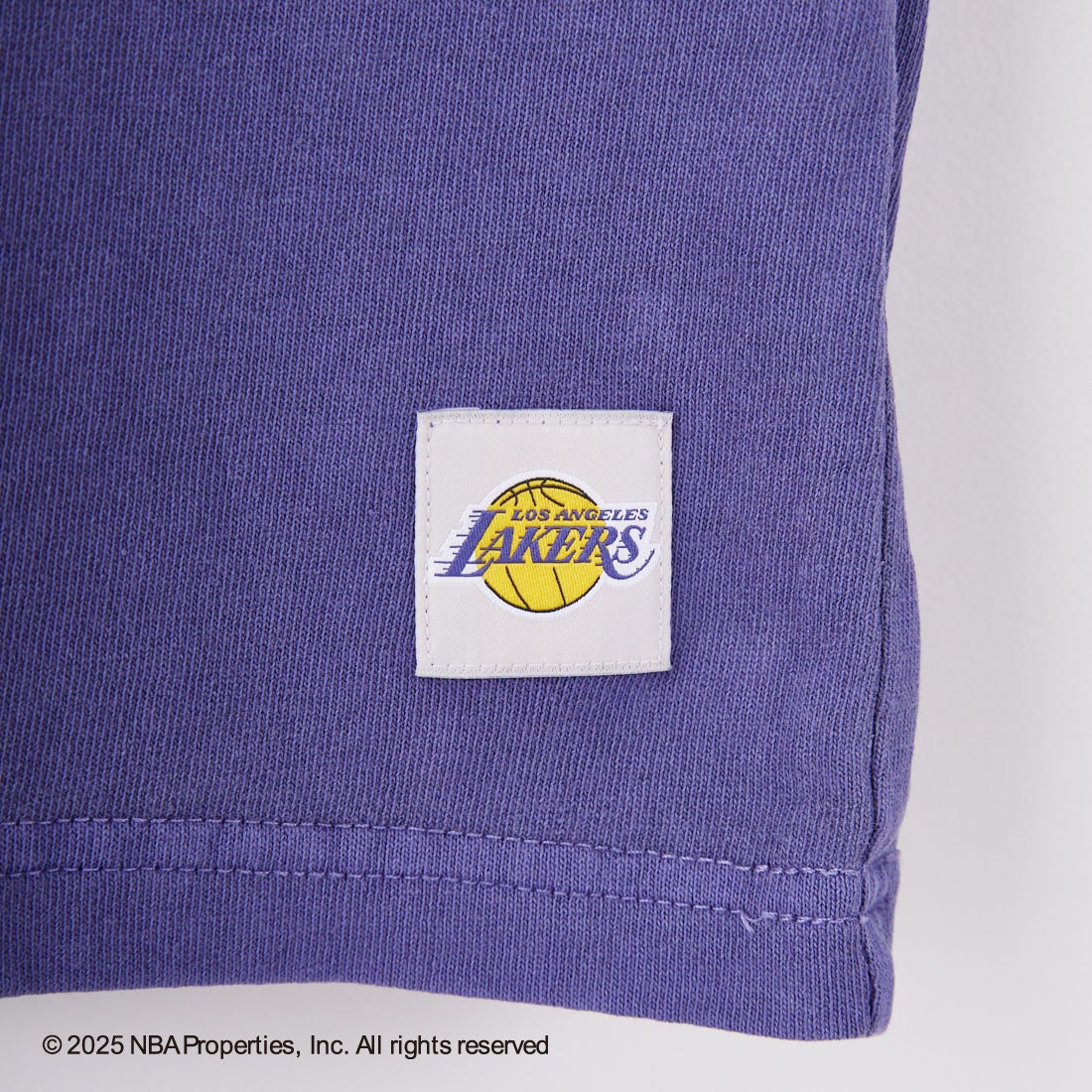 OFF THE COURT BY NBA [オフ ザ コート バイ エヌビーエー] 別注 プリントTシャツ [F-25SS-001-JF] LAKERS PPL