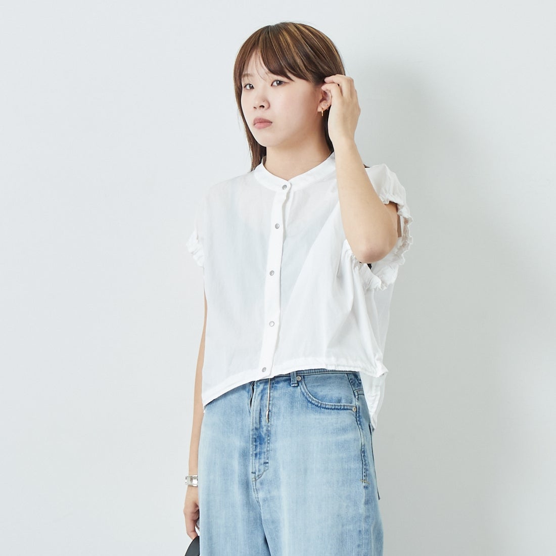 DIGNITE COLLIER [ディニテコリエ] ショートスナップブラウス [80255250] 031 ｵﾌﾎﾜｲﾄ &&モデル身長：167cm 着用サイズ：F&&