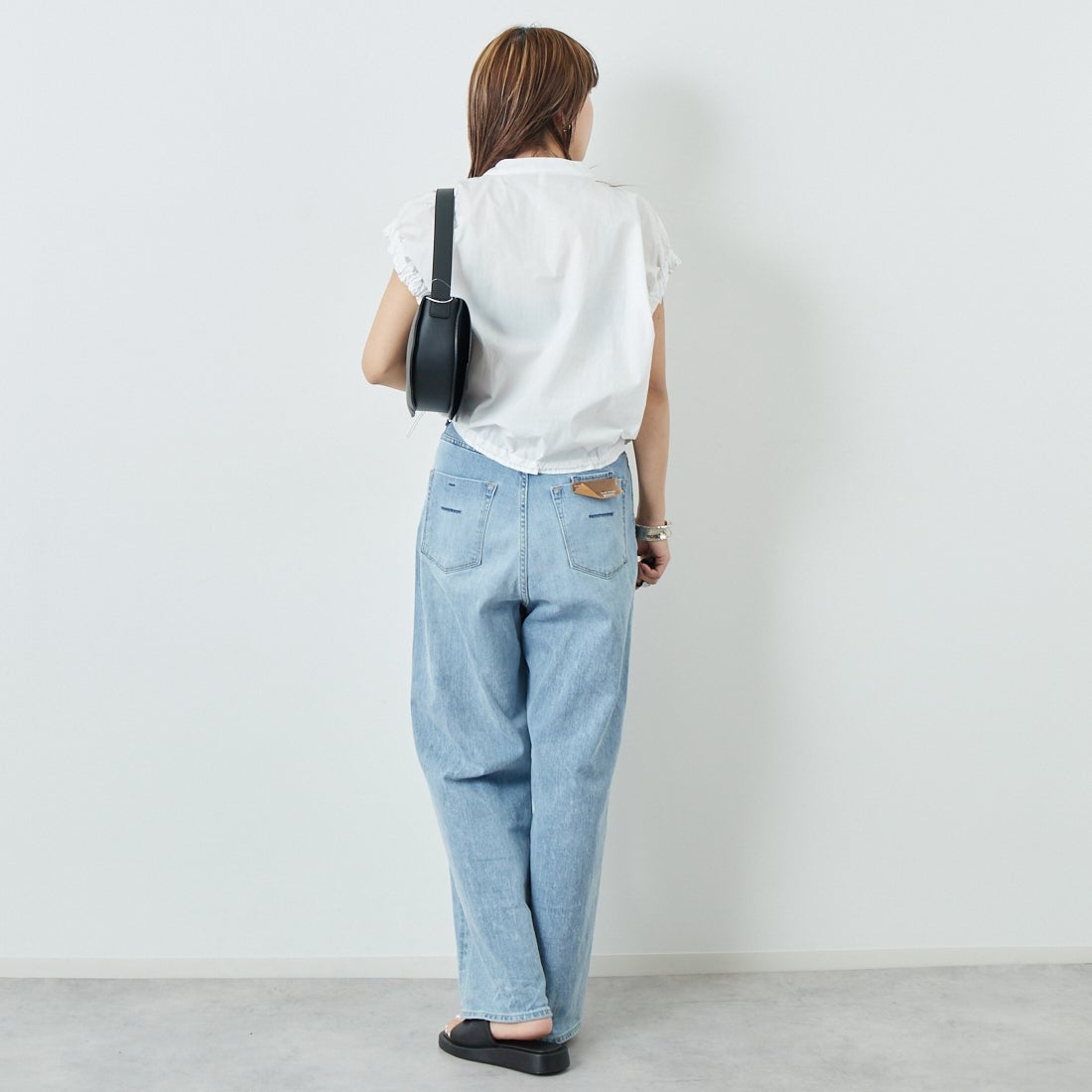 DIGNITE COLLIER [ディニテコリエ] ショートスナップブラウス [80255250] 031 ｵﾌﾎﾜｲﾄ &&モデル身長：167cm 着用サイズ：F&&