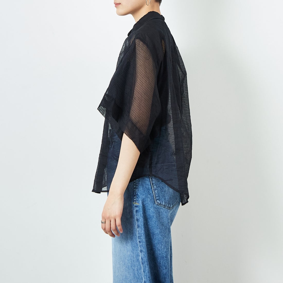 Munich [ミューニック] シャーリングネックシャツ [MN251T53] 009 BLK &&モデル身長：160cm 着用サイズ：ONE SIZE&&