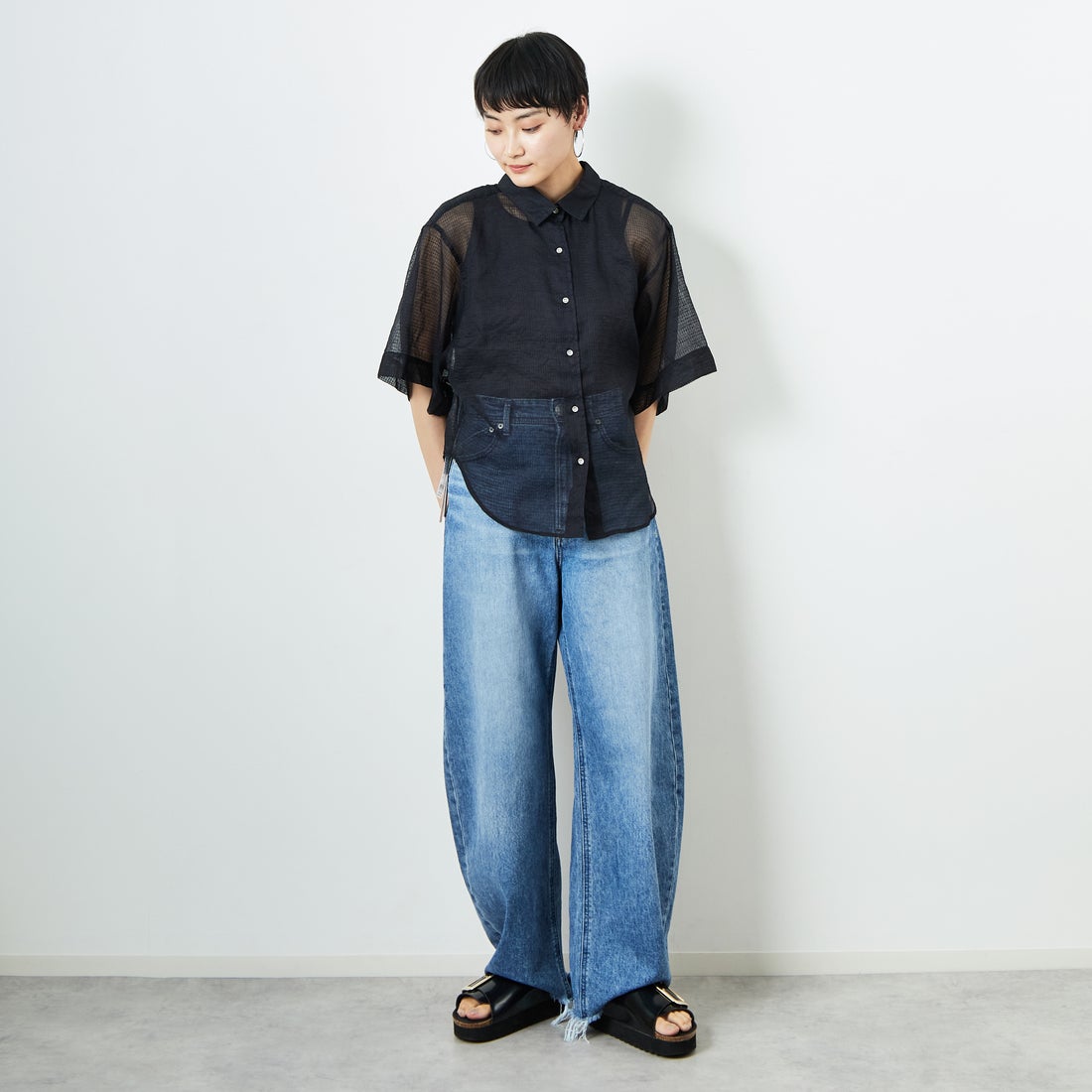 Munich [ミューニック] シャーリングネックシャツ [MN251T53] 009 BLK &&モデル身長：160cm 着用サイズ：ONE SIZE&&