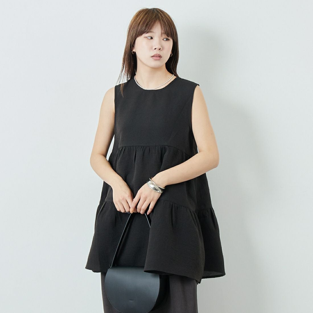 TORRAZZO DONNA [トラッゾドンナ] 2WAYティアードチュニック [6251-327] 19 BLACK &&モデル身長：167cm 着用サイズ：F&&