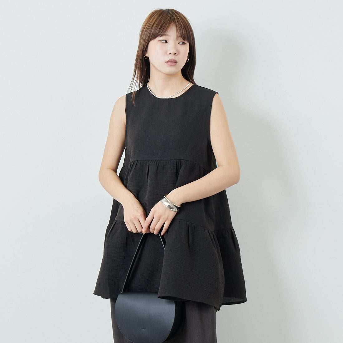 TORRAZZO DONNA [トラッゾドンナ] 2WAYティアードチュニック [6251-327] 19 BLACK &&モデル身長：167cm 着用サイズ：F&&