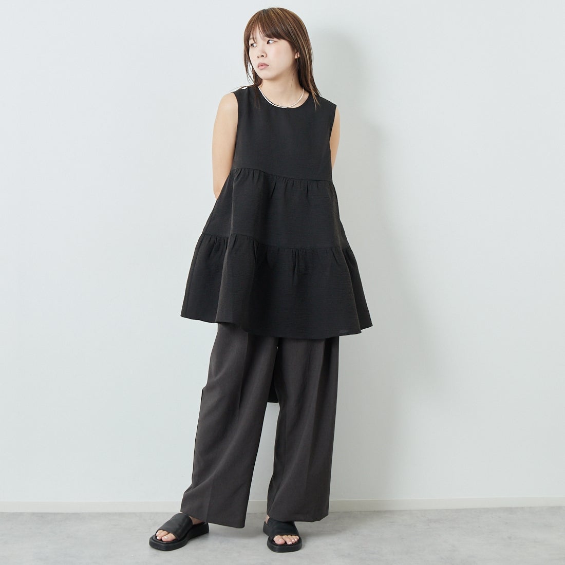TORRAZZO DONNA [トラッゾドンナ] 2WAYティアードチュニック [6251-327] 19 BLACK &&モデル身長：167cm 着用サイズ：F&&
