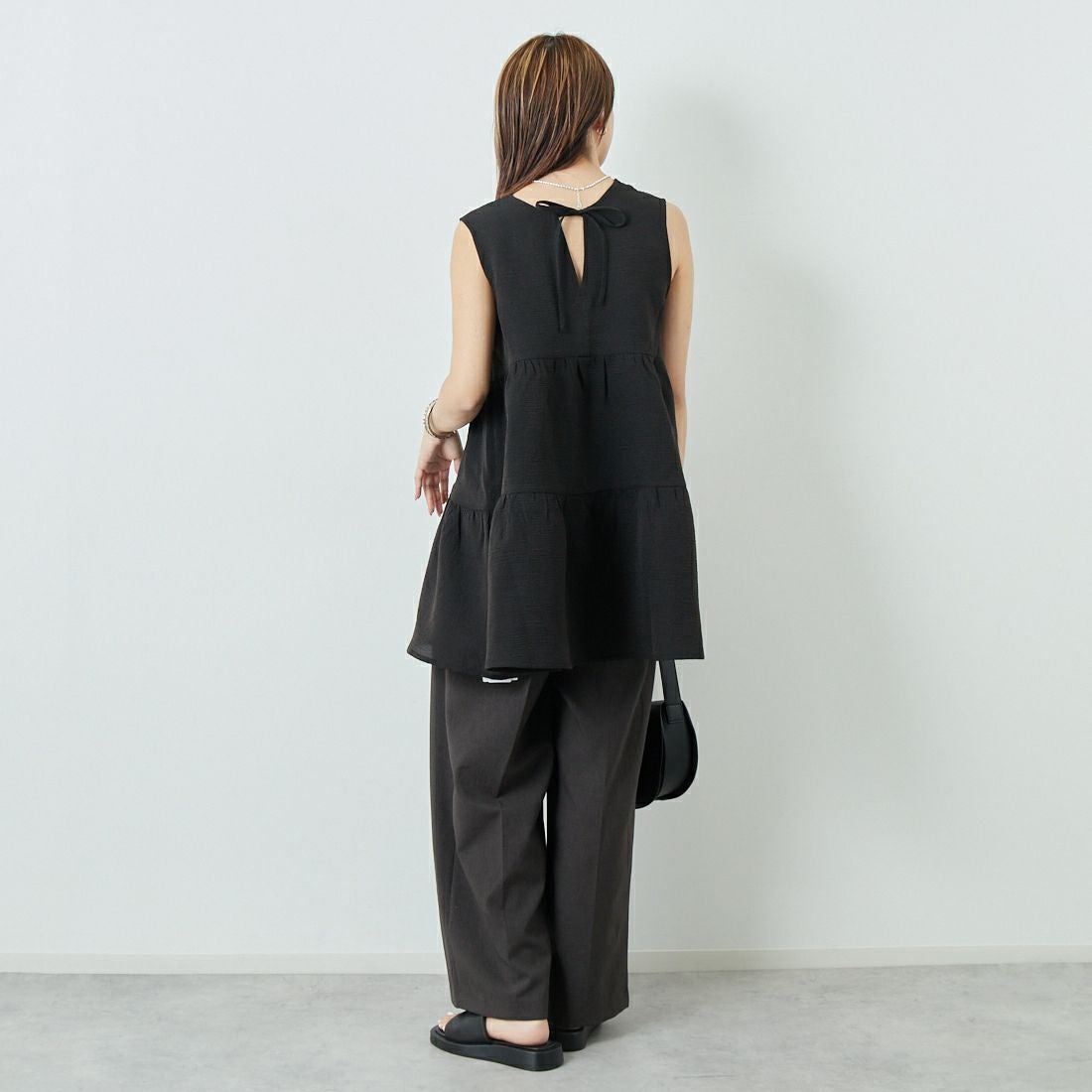 TORRAZZO DONNA [トラッゾドンナ] 2WAYティアードチュニック [6251-327] 19 BLACK &&モデル身長：167cm 着用サイズ：F&&