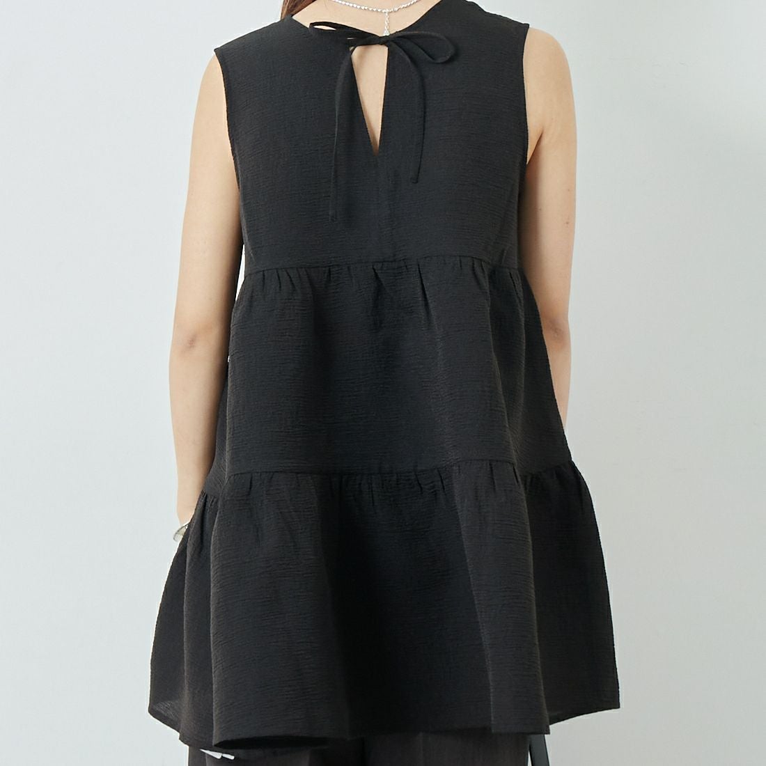 TORRAZZO DONNA [トラッゾドンナ] 2WAYティアードチュニック [6251-327] 19 BLACK &&モデル身長：167cm 着用サイズ：F&&