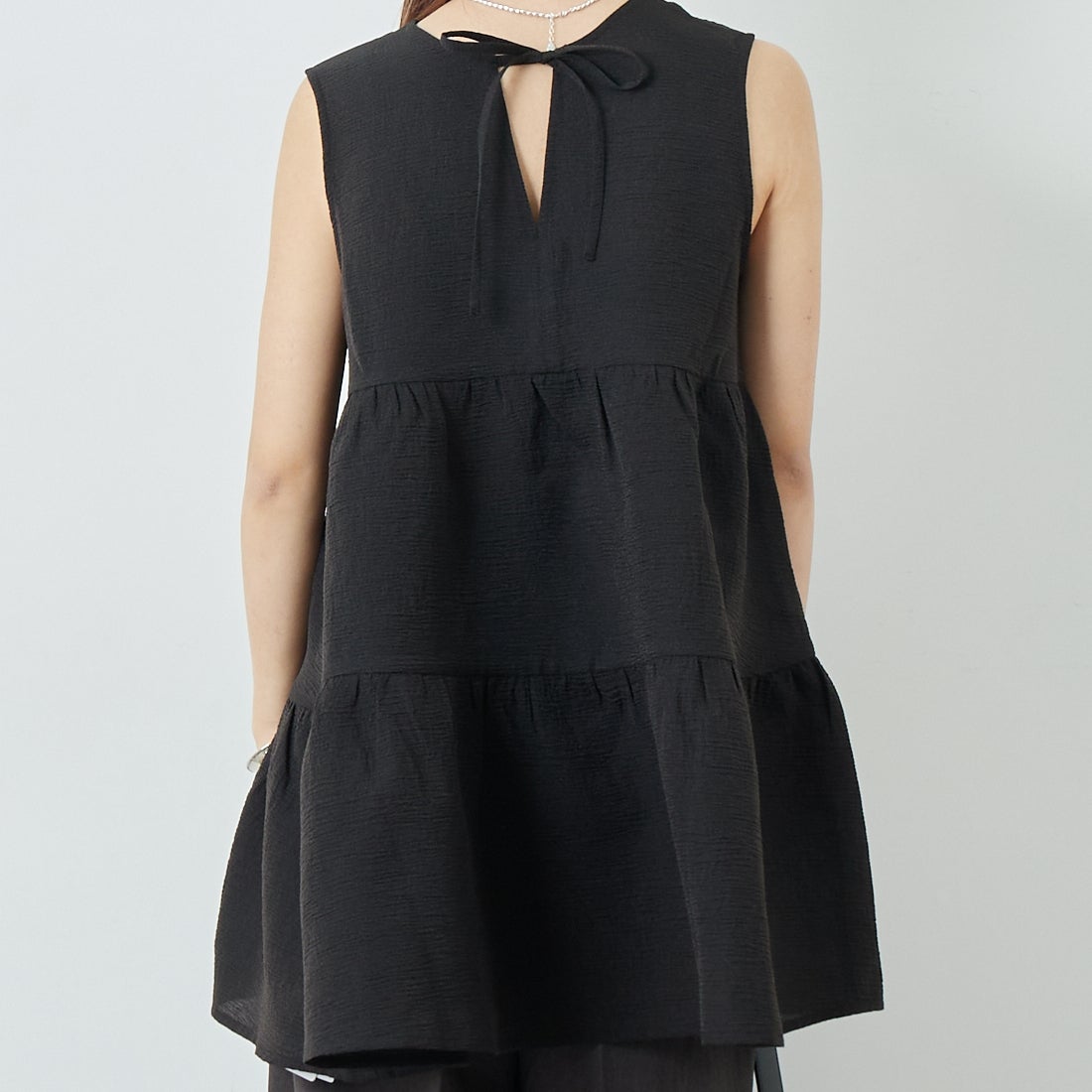 TORRAZZO DONNA [トラッゾドンナ] 2WAYティアードチュニック [6251-327] 19 BLACK &&モデル身長：167cm 着用サイズ：F&&