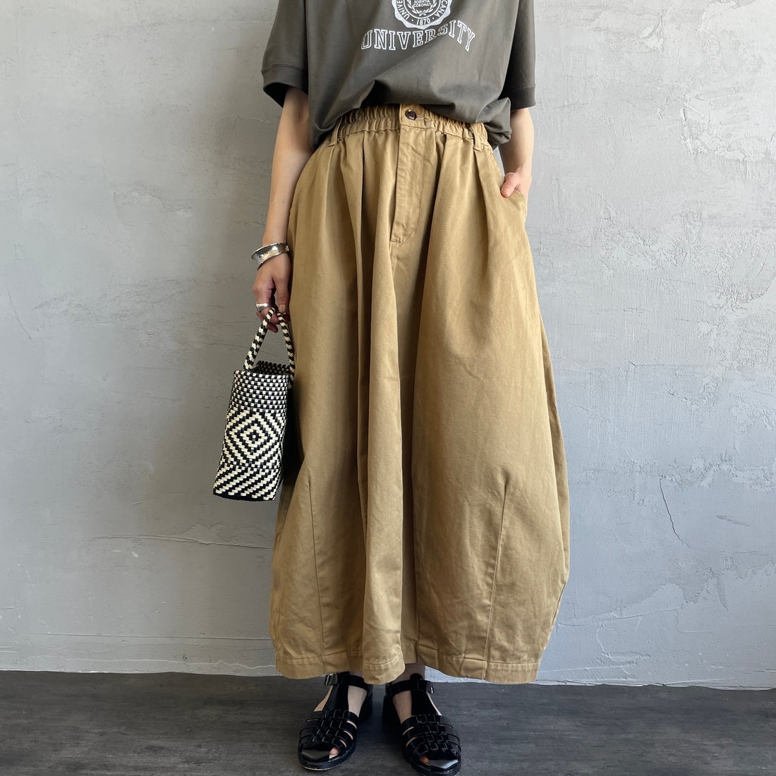 HARVESTY [ハーベスティ] チノサーカススカート [A22503] 34 KHAKI B &&モデル身長：158cm 着用サイズ：1&&