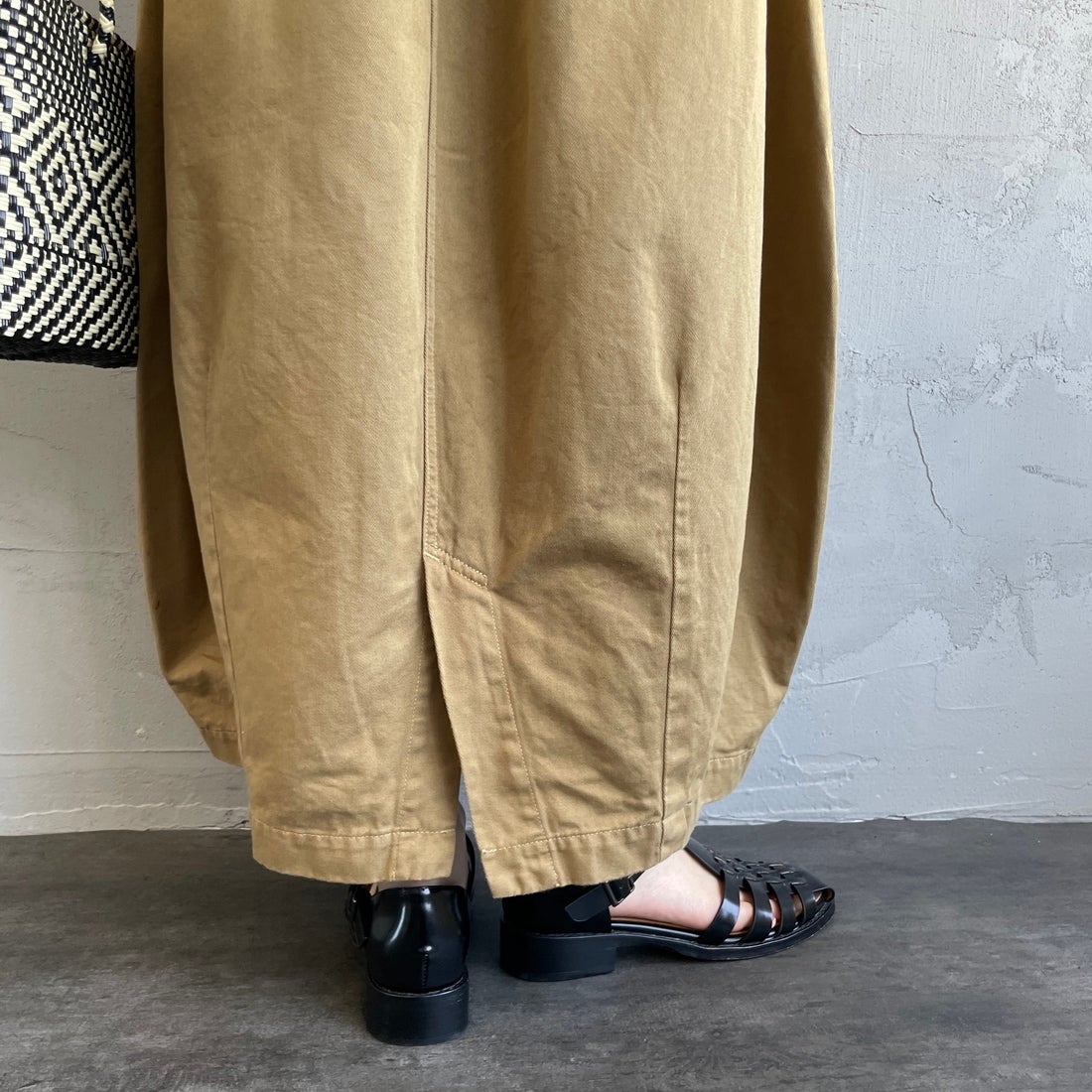 HARVESTY [ハーベスティ] チノサーカススカート [A22503] 34 KHAKI B &&モデル身長：158cm 着用サイズ：1&&