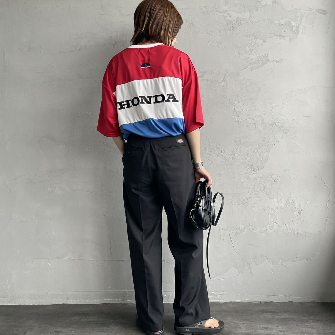 HONDA × JEANSFACTORY [ホンダ × ジーンズファクトリー] レーシングTシャツ [JFC-252-052] HONDA &&モデル身長：158cm 着用サイズ：S&&