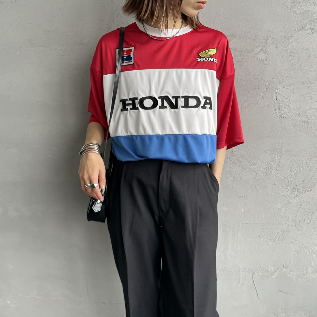 HONDA × JEANSFACTORY [ホンダ × ジーンズファクトリー] レーシングTシャツ [JFC-252-052] HONDA &&モデル身長：158cm 着用サイズ：S&&
