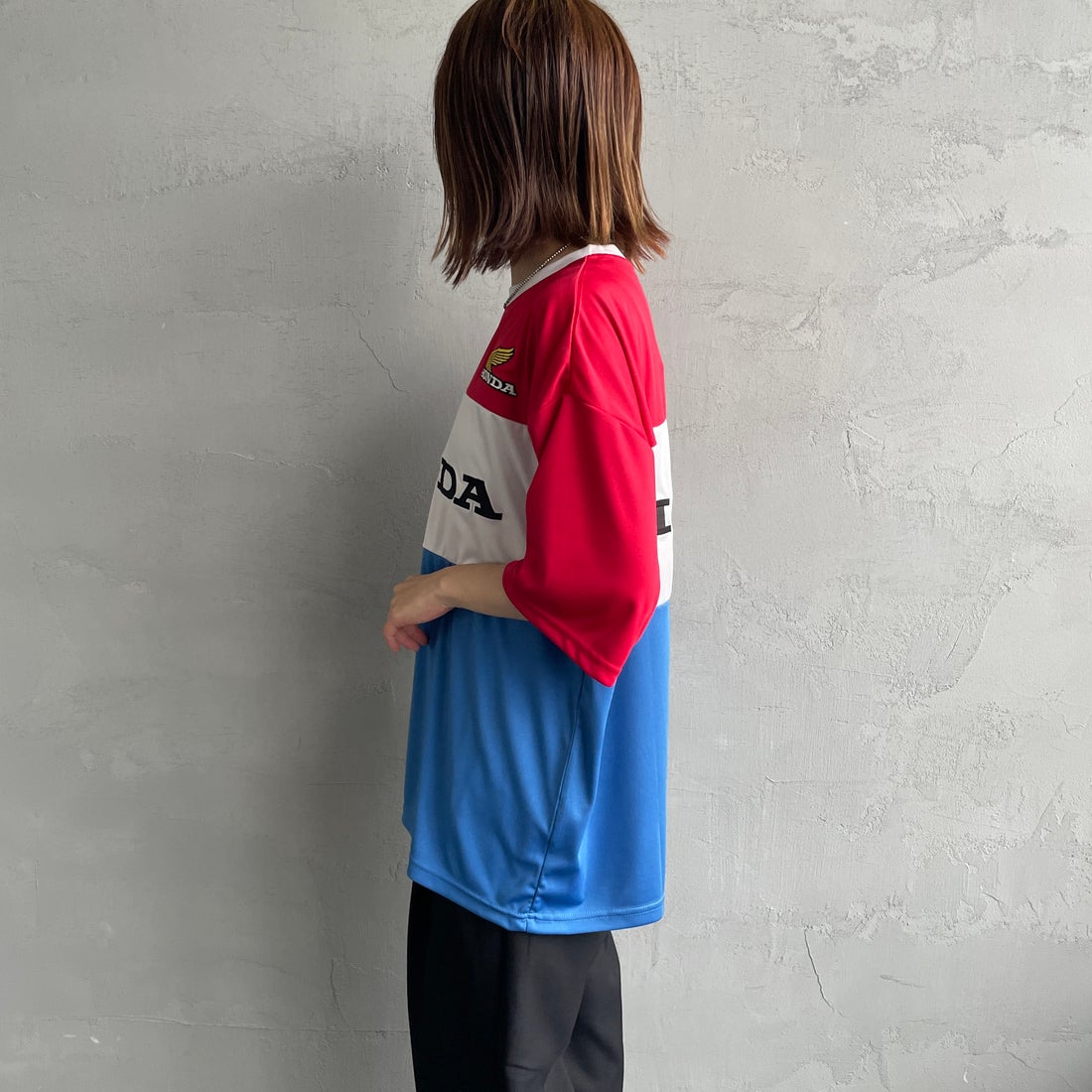 HONDA × JEANSFACTORY [ホンダ × ジーンズファクトリー] レーシングTシャツ [JFC-252-052] HONDA &&モデル身長：158cm 着用サイズ：S&&
