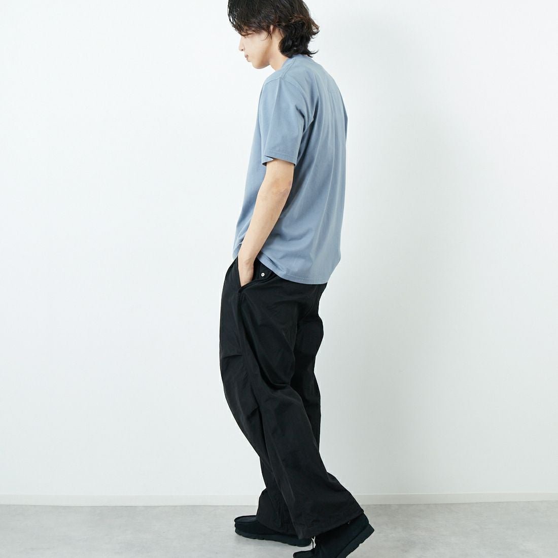 Barbour [バブアー] ウォルトンエンブロイダード オーバーサイズTシャツ [MTS1405] WASHED BLU &&モデル身長：179cm 着用サイズ：40&&