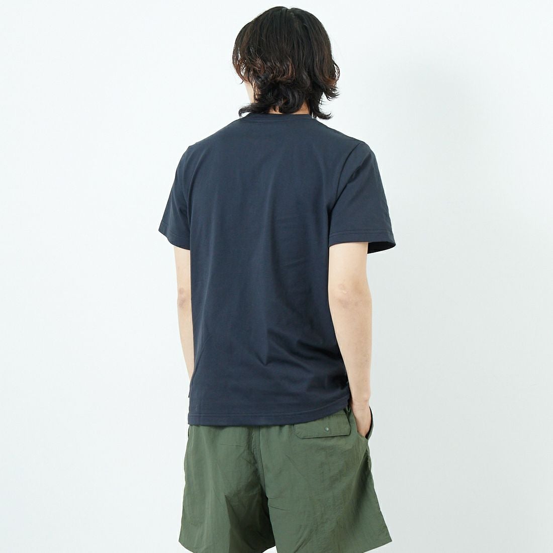Less By SHELTECH [レス バイ シェルテック] レギュラーシルエットTシャツ [SHL25SS001] BLACK &&モデル身長：179cm 着用サイズ：M&&