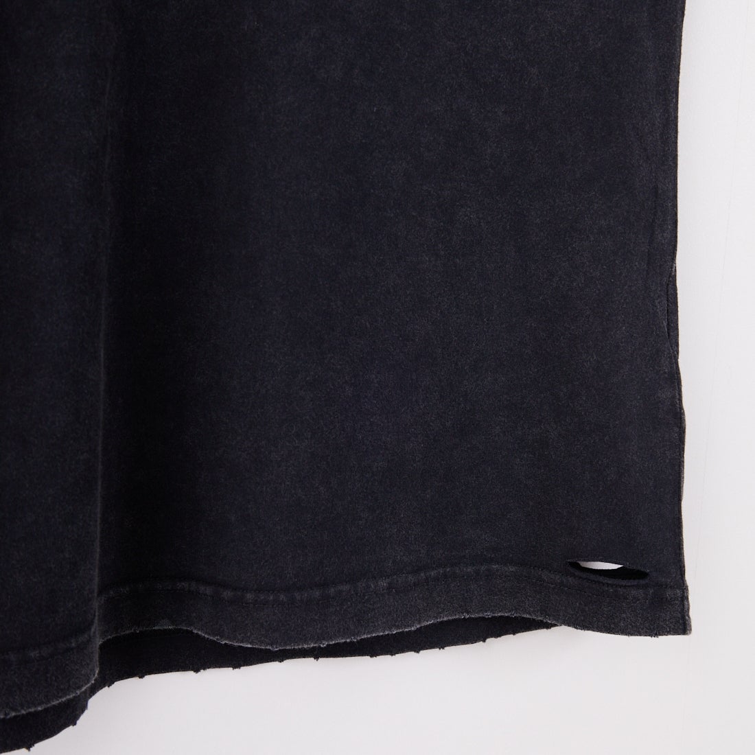 SLICK [スリック] ピグメントダイダメージTシャツ [5230116] 700 BLACK