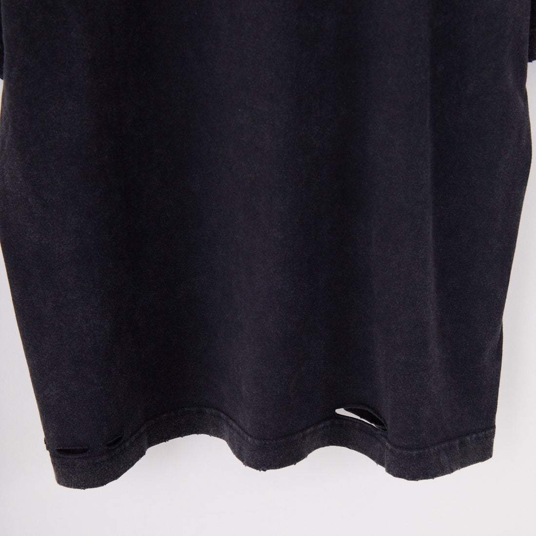 SLICK [スリック] ピグメントダイダメージTシャツ [5230116] 700 BLACK