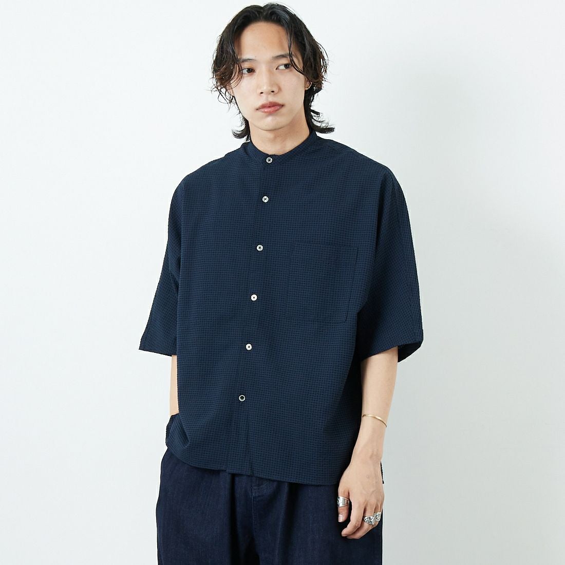 SLICK [スリック] ドットエアーシアサッカー ドルマンスリーブシャツ [5220112] 720 COAL B &&モデル身長：179cm 着用サイズ：1&&