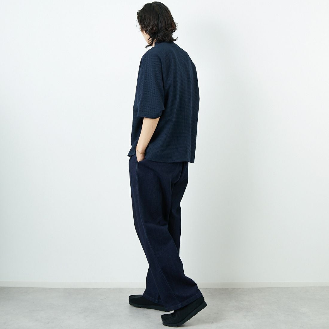 SLICK [スリック] ドットエアーシアサッカー ドルマンスリーブシャツ [5220112] 720 COAL B &&モデル身長：179cm 着用サイズ：1&&