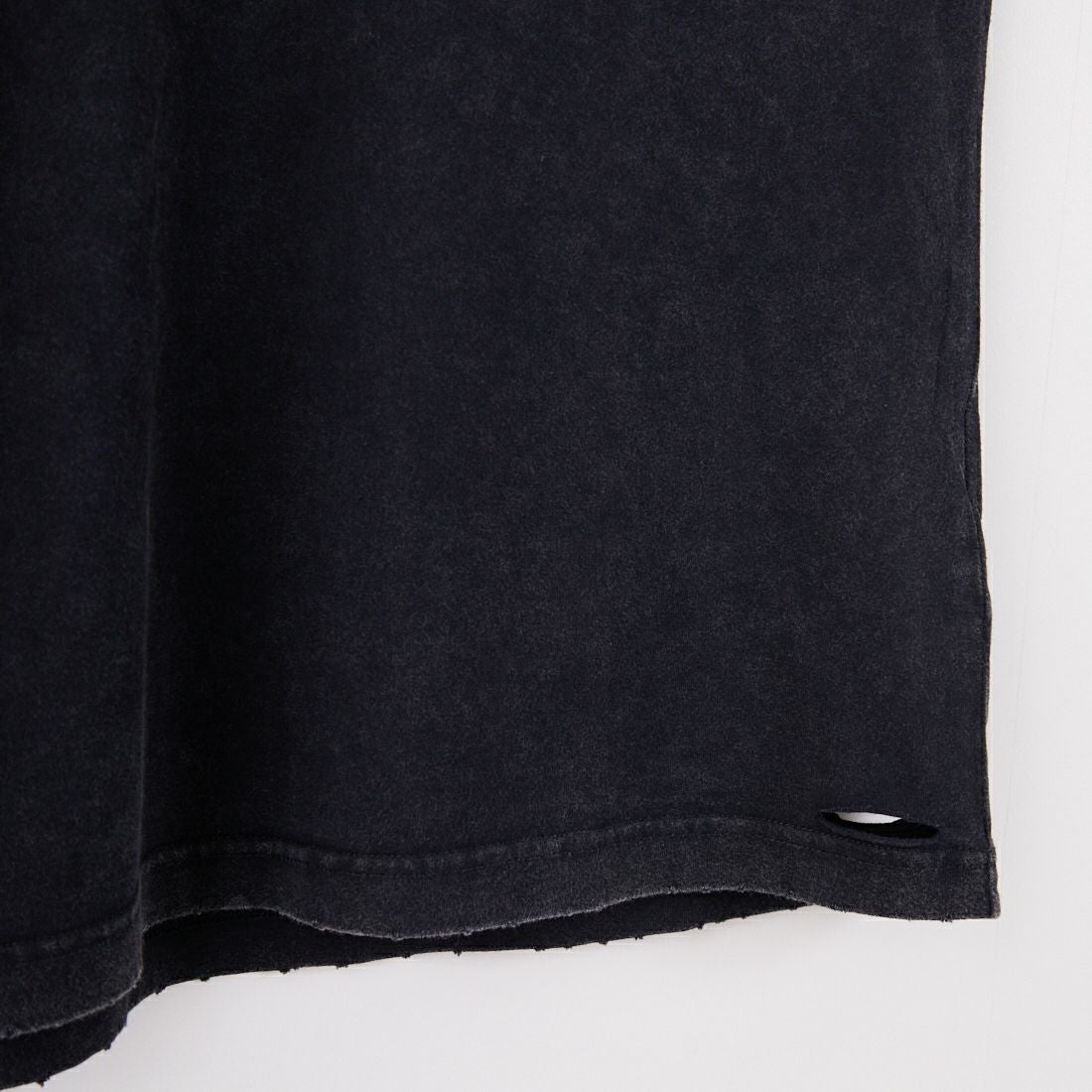 SLICK [スリック] ピグメントダイダメージTシャツ [5230116] 700 BLACK