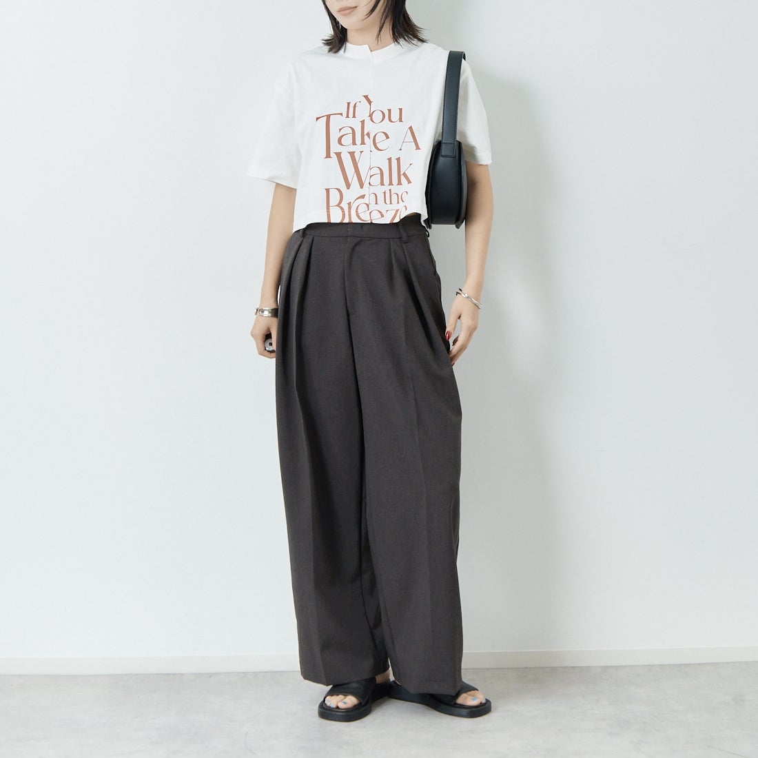 SCREEN STARS [スクリーンスターズ] 別注 リメイクプリントTシャツ [2522-RMPTIN-JF] OFF WHITE &&モデル身長：167cm 着用サイズ：F&&