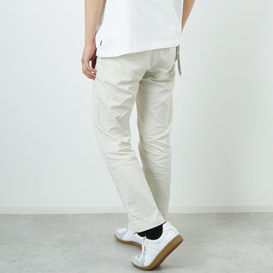 Betty Smith [ベティスミス] バニランストレッチイージートラウザー [BAM-521] 68 IVORY &&モデル身長：179cm 着用サイズ：L&&