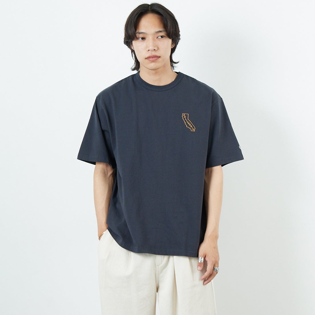 HELLO CALIF [ハローカリフ] 7.1oz天竺プリントTシャツ [HC-252-040] A SUMIKURO &&モデル身長：179cm 着用サイズ：M&&