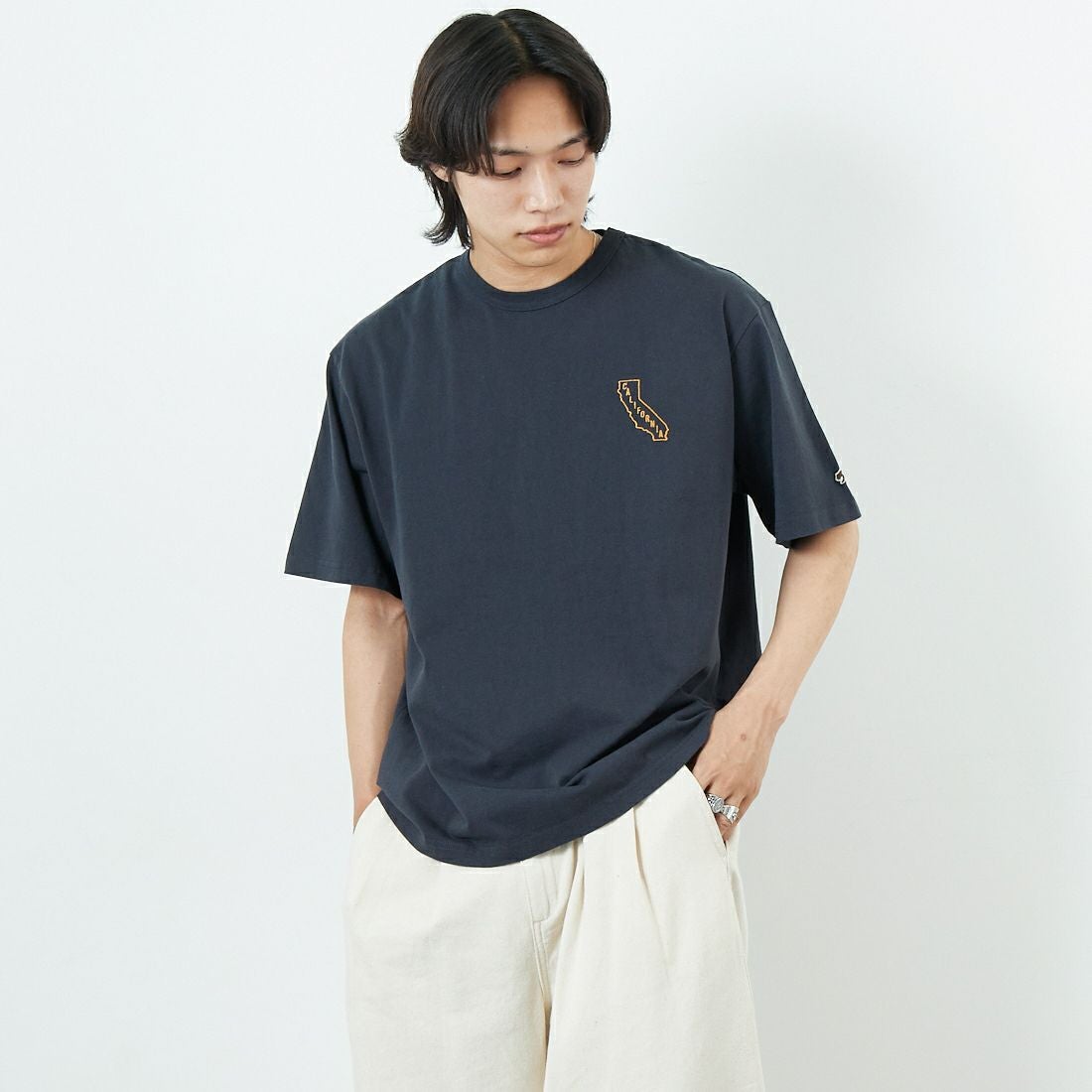 HELLO CALIF [ハローカリフ] 7.1oz天竺プリントTシャツ [HC-252-040] A SUMIKURO &&モデル身長：179cm 着用サイズ：M&&