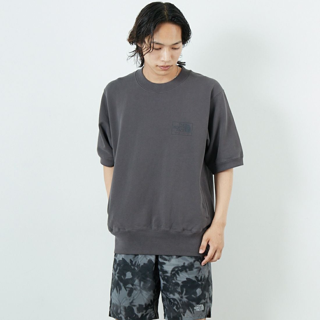 THE NORTH FACE PURPLE LABEL [ザ ノースフェイス パープルレーベル] 11オンスフィールドショートスリーブスウェット [N25SH042] AH AHGRAY &&モデル身長：179cm 着用サイズ：M&&