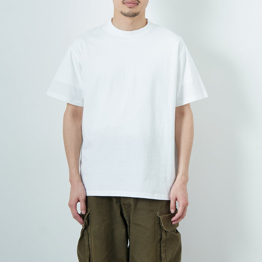 FRUIT OF THE LOOM [フルーツ オブ ザ ルーム] × 中津川吾郎(MIN-NANO) 別注2パックTシャツ [81256900-JF] WHT/WHT &&モデル身長：168cm 着用サイズ：M&&