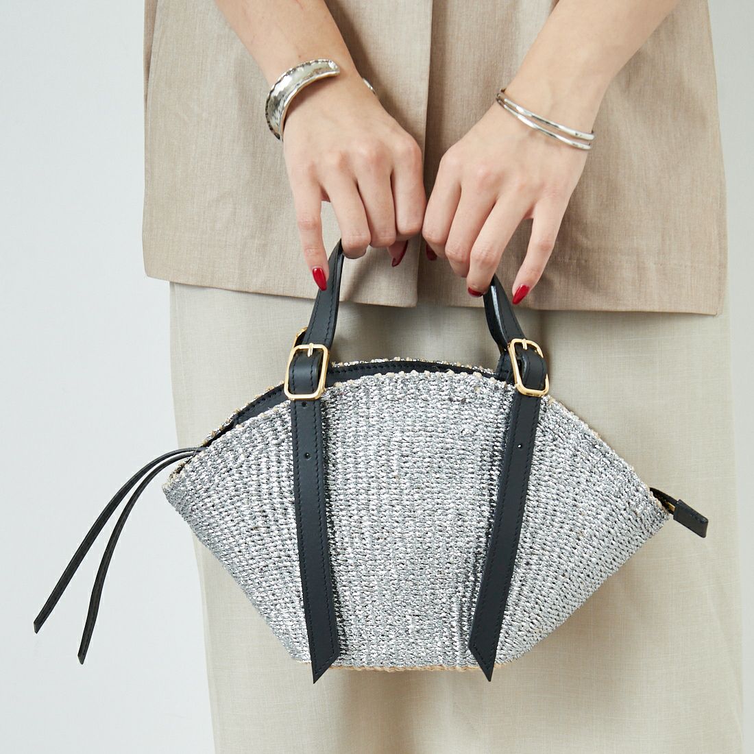 VIOLAd'ORO [ヴィオラドーロ] MIRO メタリックカラーカゴバッグ [V-8896] SILVER