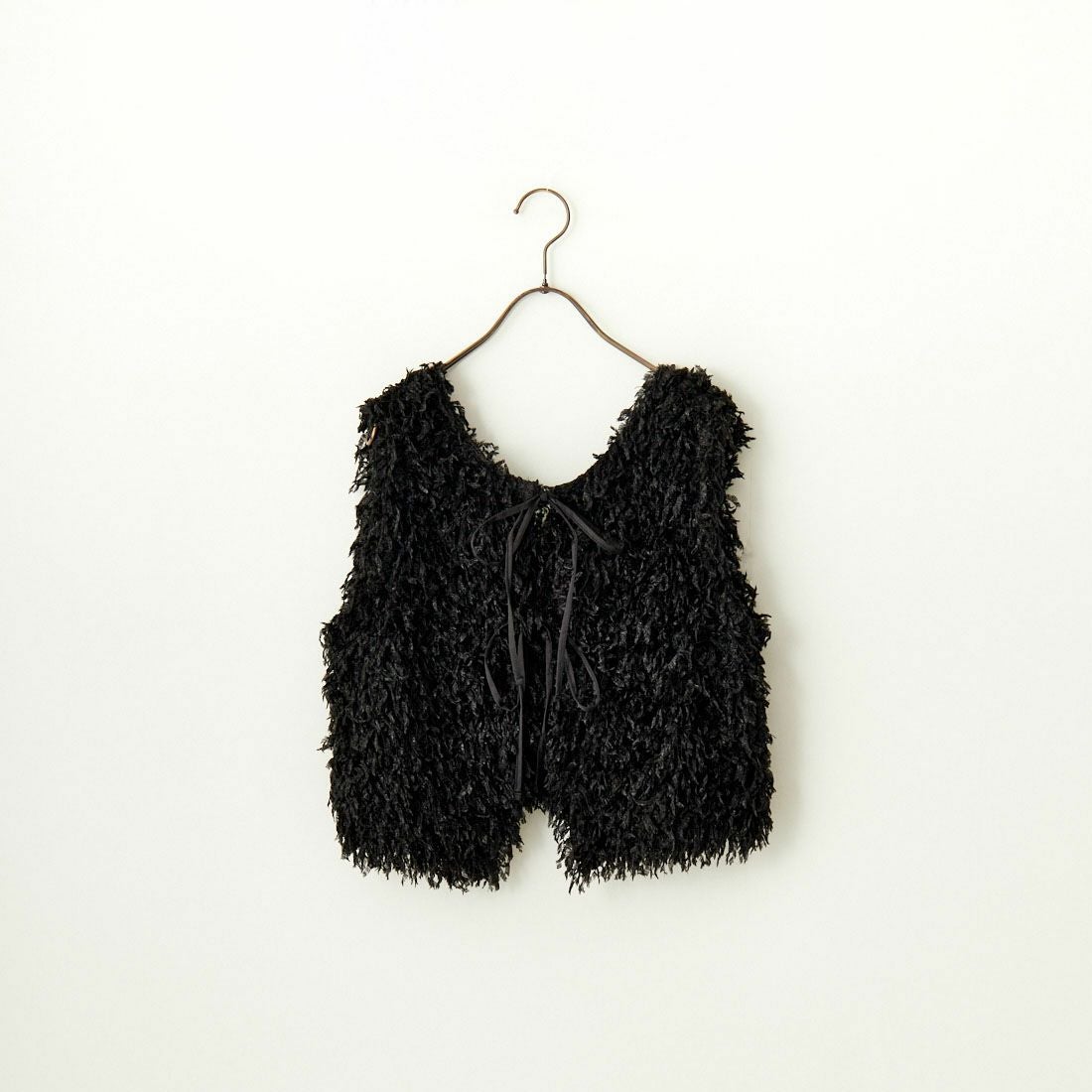 nenom [ネノム] 前後2WAY フェザーフリンジショートベスト [NE24132007] 09 BLACK