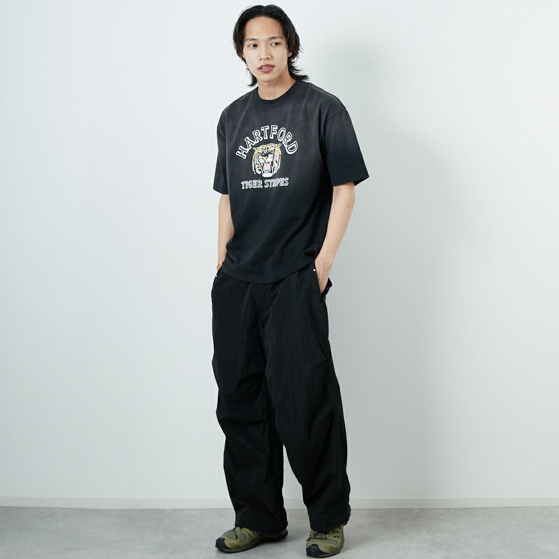 SCREEN STARS [スクリーンスターズ] 別注 サンフェードヴィンテージTシャツ [2522-432IN-JF] C BLACK &&モデル身長：179cm 着用サイズ：M&&