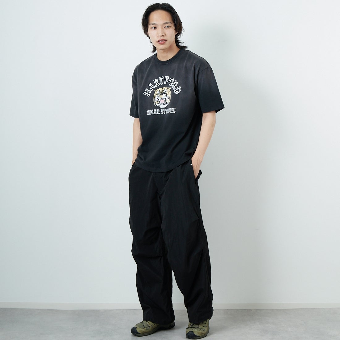 SCREEN STARS [スクリーンスターズ] 別注 サンフェードヴィンテージTシャツ [2522-432IN-JF] C BLACK &&モデル身長：179cm 着用サイズ：M&&