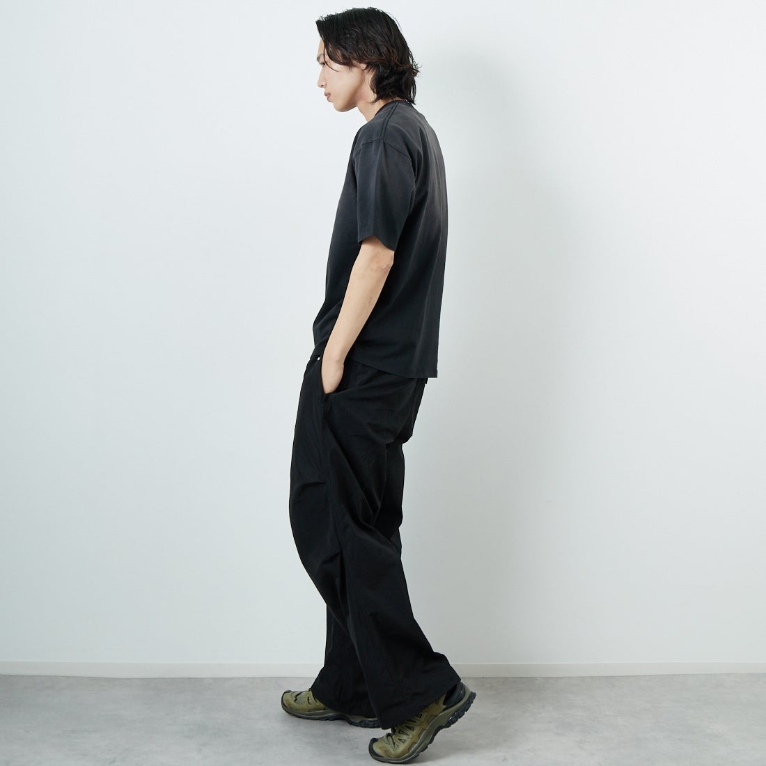 SCREEN STARS [スクリーンスターズ] 別注 サンフェードヴィンテージTシャツ [2522-432IN-JF] C BLACK &&モデル身長：179cm 着用サイズ：M&&