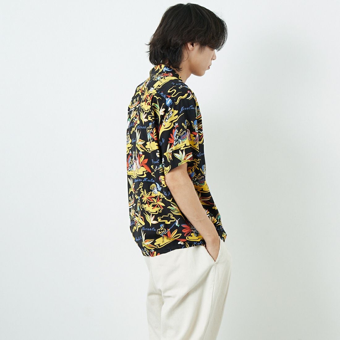SUN SURF [サンサーフ] レーヨンハワイアンシャツ [SS39411] 119 BLACK &&モデル身長：179cm 着用サイズ：M&&