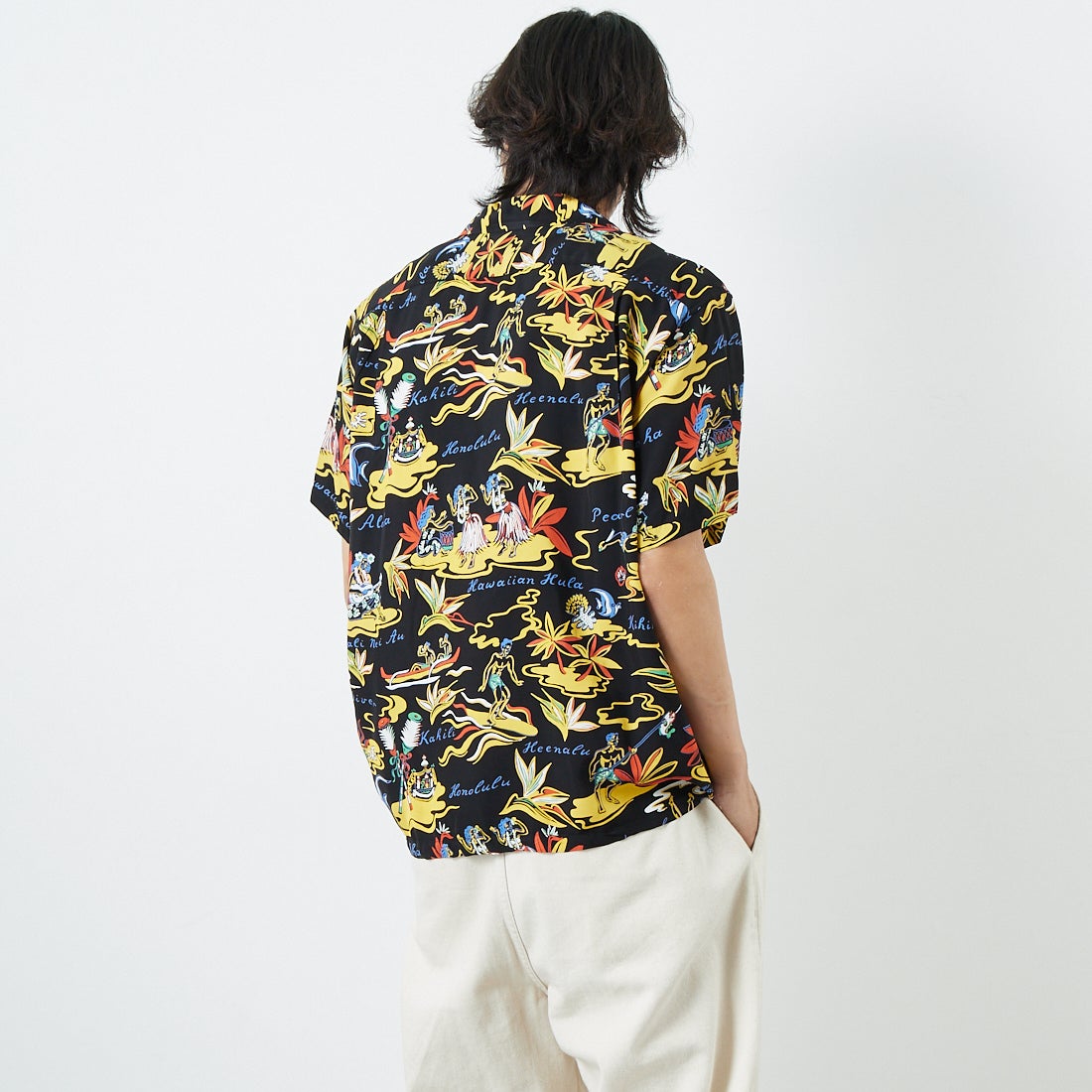 SUN SURF [サンサーフ] レーヨンハワイアンシャツ [SS39411] 119 BLACK &&モデル身長：179cm 着用サイズ：M&&
