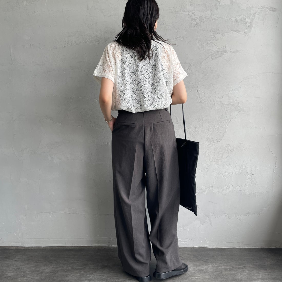 soil [ソイル] チュールレースフレンチスリーブスモック [NSL25052] 9000 WHT &&モデル身長：160cm 着用サイズ：1&&