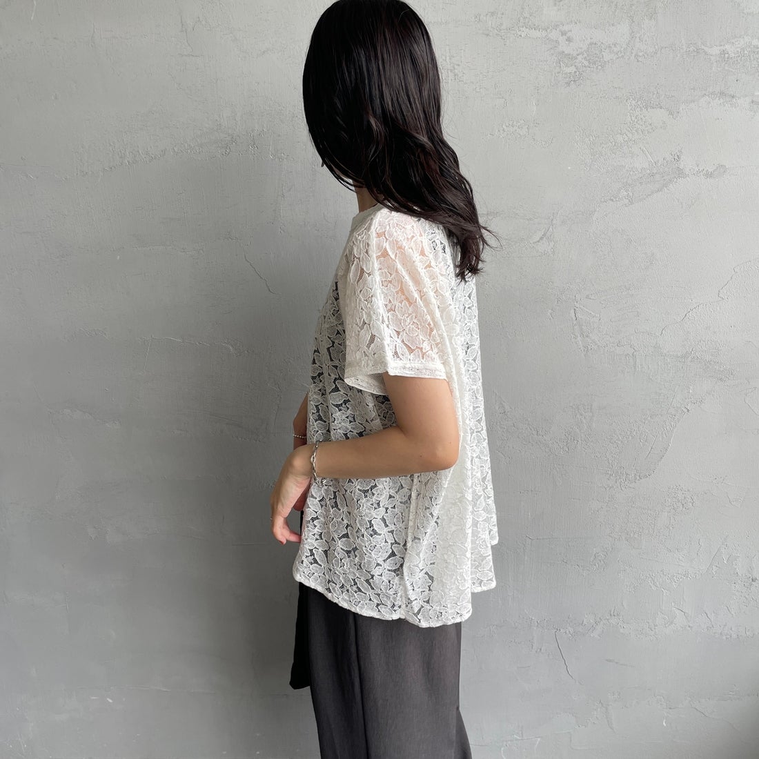 soil [ソイル] チュールレースフレンチスリーブスモック [NSL25052] 9000 WHT &&モデル身長：160cm 着用サイズ：1&&