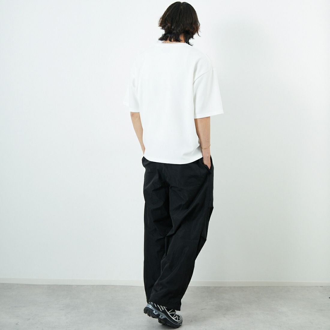 33Degrees [サーティースリーディグリーズ] 梨地刺繍Tシャツ [25140JF] C WHTﾄﾗ &&モデル身長：179cm 着用サイズ：M&&