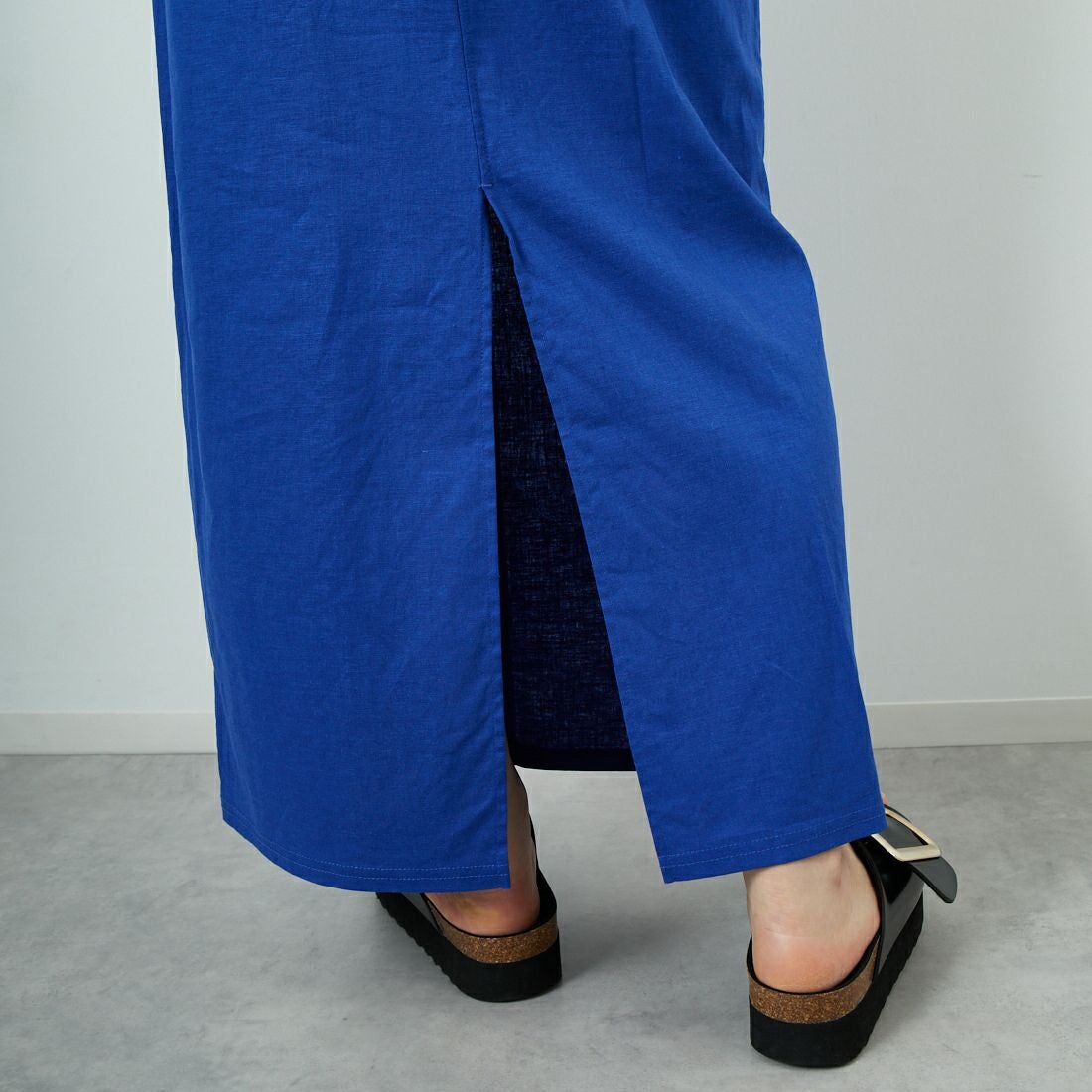 CLOCHE [クロシェ] ストレッチリネンタイトスカート [51286527] ﾌﾞﾙｰ &&モデル身長：160cm 着用サイズ：2&&