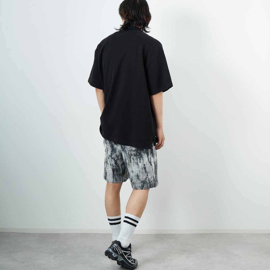 UNIVERSAL OVERALL [ユニバーサルオーバーオール] 別注 シェフショートパンツ [U2511657IN-JF] TYE DYE CA &&モデル身長：179cm 着用サイズ：L&&