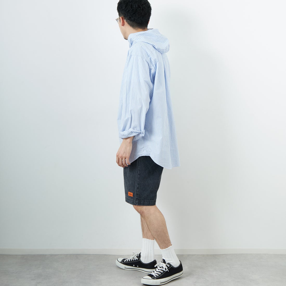 UNIVERSAL OVERALL [ユニバーサルオーバーオール] 別注 シェフショートパンツ [U2511657IN-JF] DENIM BLK &&モデル身長：168cm 着用サイズ：L&&