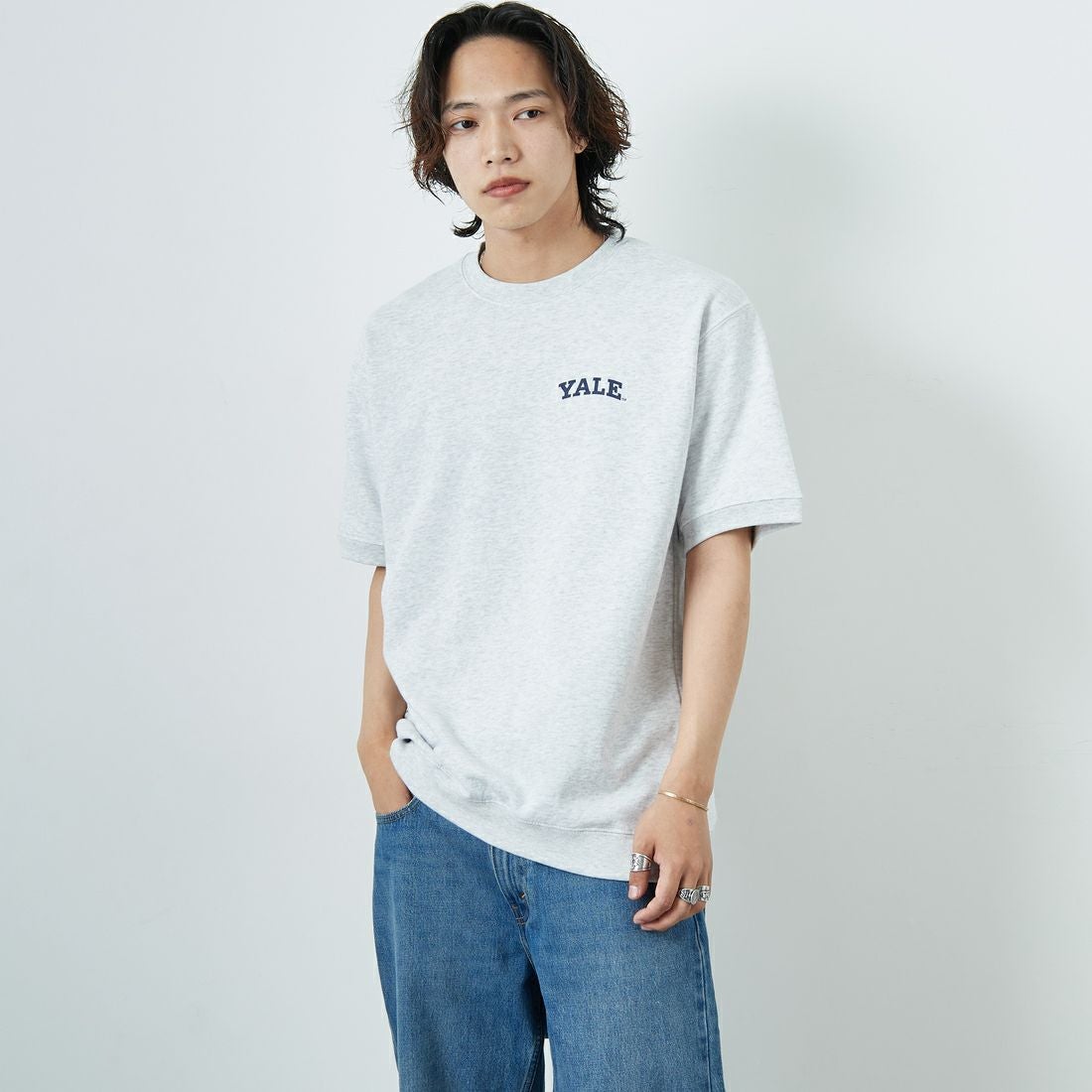 YALE [イェール] 別注 YALEロゴ バックプリントスウェットTシャツ [YA-02-JF] GRAY &&モデル身長：179cm 着用サイズ：L&&