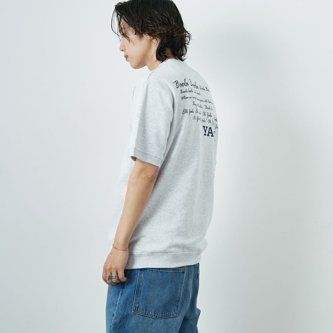 YALE [イェール] 別注 YALEロゴ バックプリントスウェットTシャツ [YA-02-JF] GRAY &&モデル身長：179cm 着用サイズ：L&&