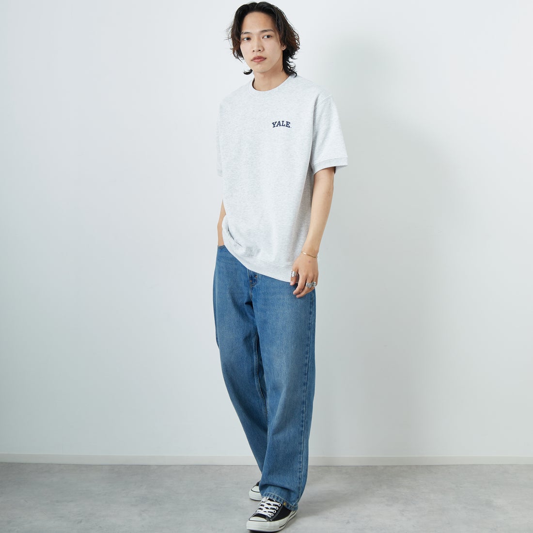 YALE [イェール] 別注 YALEロゴ バックプリントスウェットTシャツ [YA-02-JF] GRAY &&モデル身長：179cm 着用サイズ：L&&