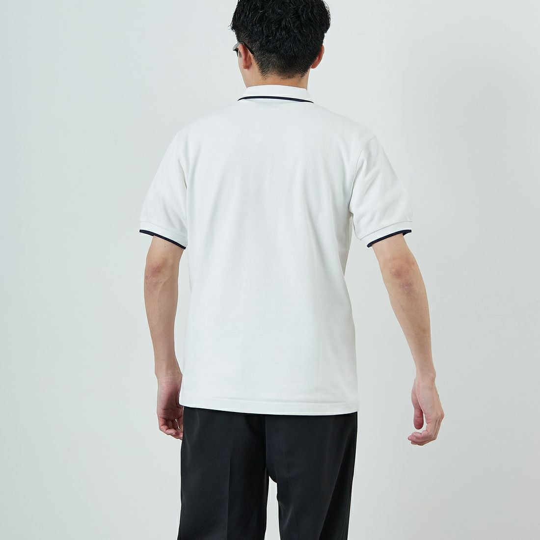 THE FOX [ザフォックス] 別注 ワンポイントロゴ ティップラインポロシャツ [JFU25SS-09-JF] WHT/NVY &&モデル身長：168cm 着用サイズ：M&&